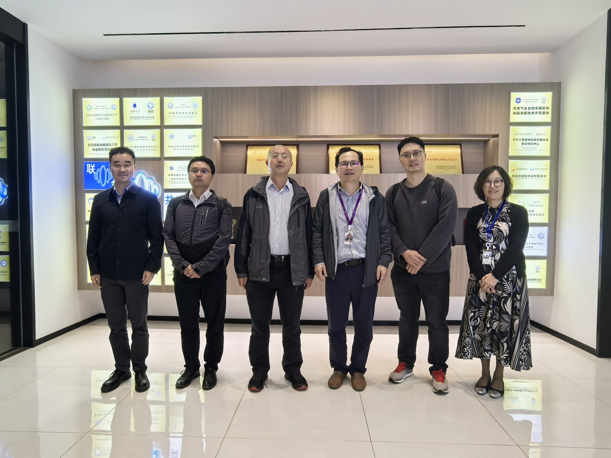 中國(guó)石油長(zhǎng)城鉆探盧毓周高級(jí)專家一行到訪紐邁考察指導(dǎo)！